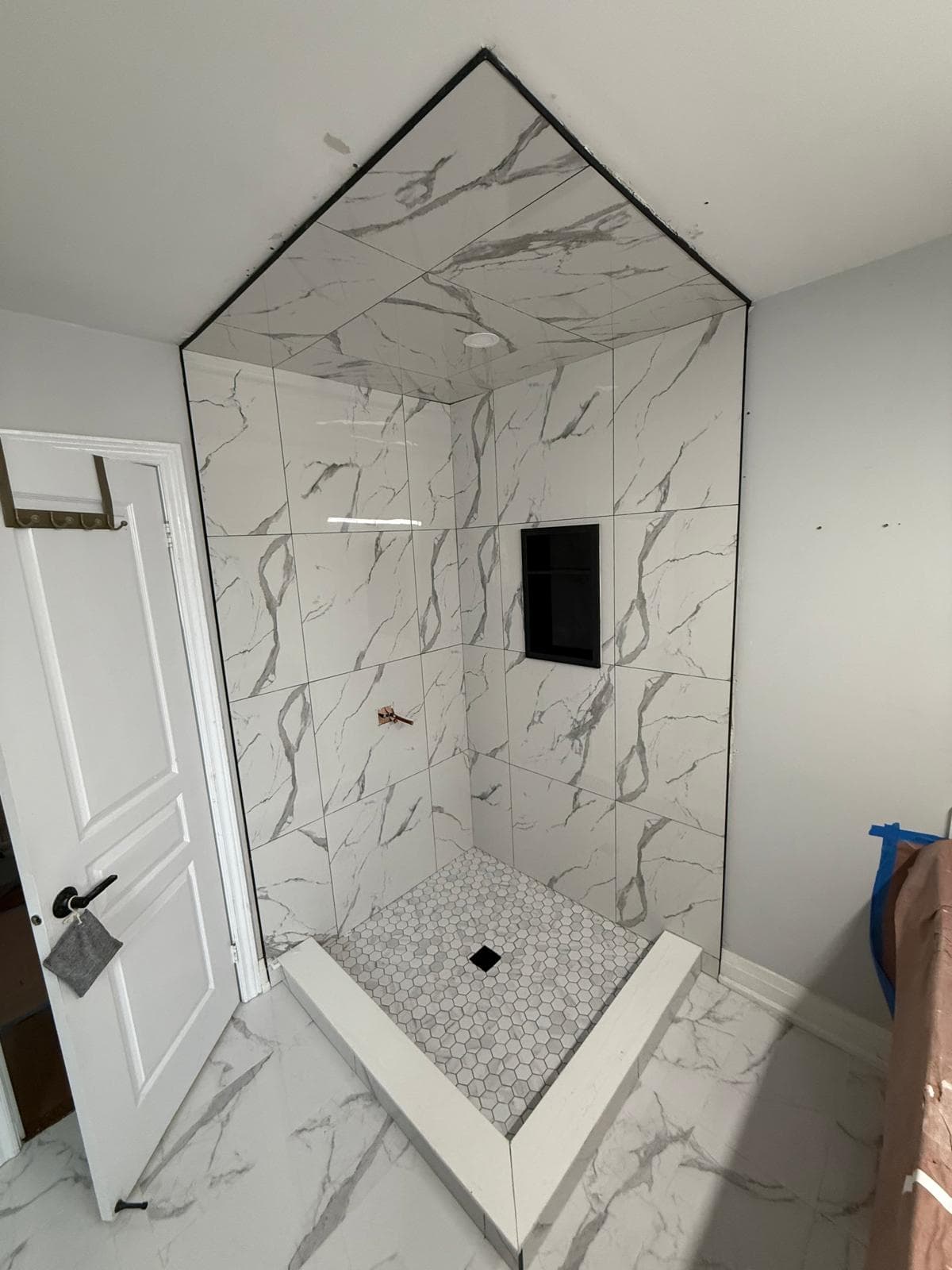 walkin frameless shower in Mississauga (before)