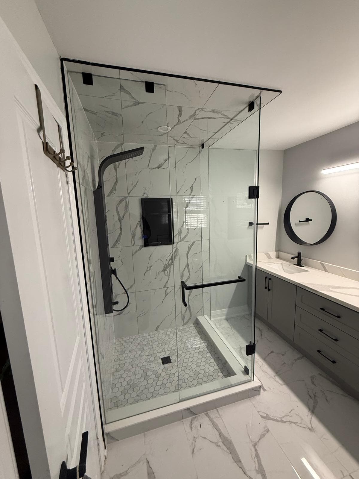 walkin frameless shower in Mississauga (after)
