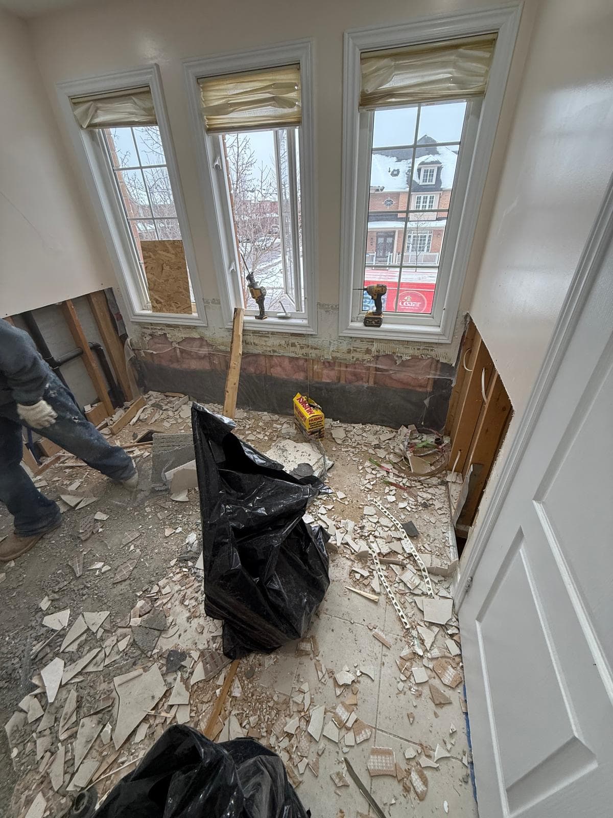 4 piece 80 sq ft bathroom in Toronto (before)